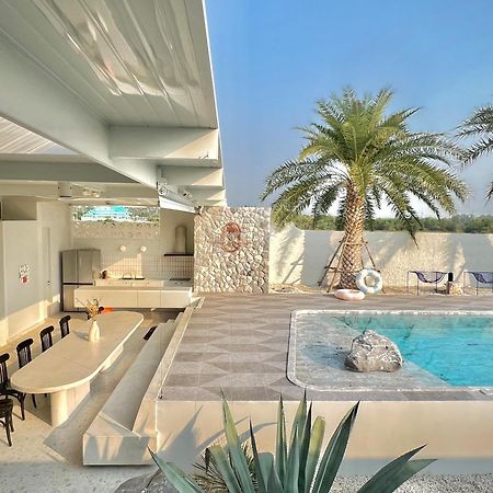 Palm Springs Villa Pranburi Exterior photo